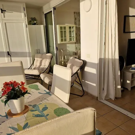 Apartment With Stunning Ocean View *