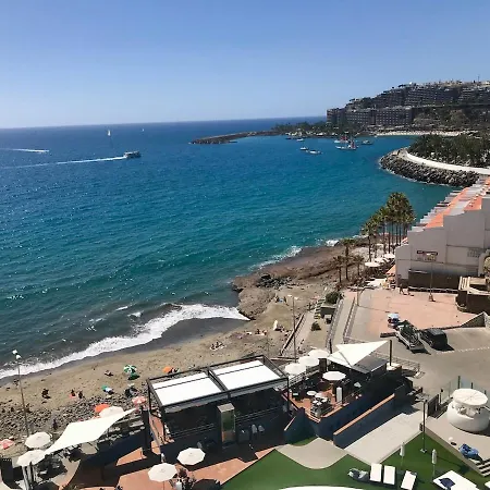 With Stunning Ocean View Apartment *