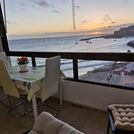 Apartment With Stunning Ocean View *