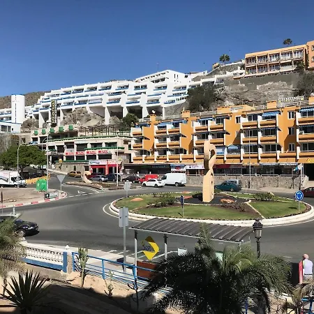 With Stunning Ocean View Apartment Patalavaca
